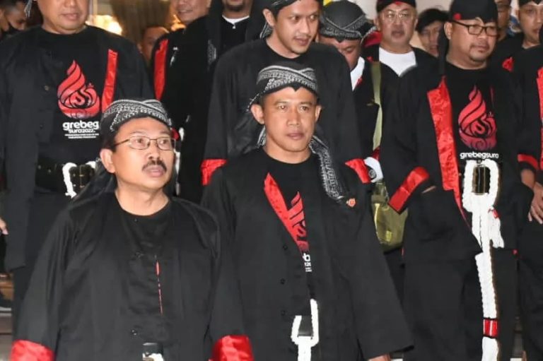 Berpakaian Warok, Danrem 081/DSJ Hadiri Malam Grebeg Suro Di Ponorogo