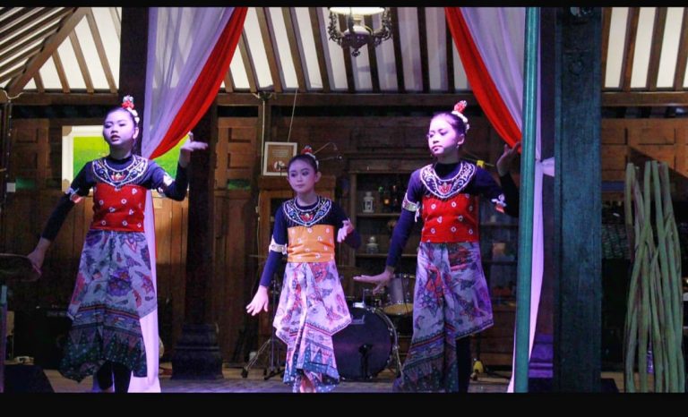 Peringati Sumpah Pemuda, IKA FISIP Unair Gelar Dialog Kebangsaan dan Seni di DIY