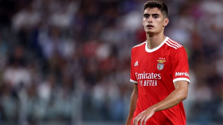 Pimpinan KPK Jaminkan Diri untuk Novel