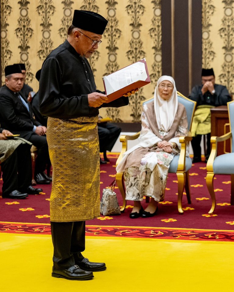 Anwar Ibrahim Resmi Jadi Perdana Menteri Ke-10 Malaysia, Jokowi Jadi Kepala Negara Pertama Yang Langsung Ucapkan Selamat