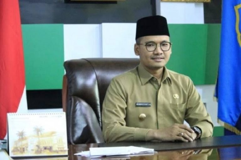 Hari Ini, Bupati Bangkalan Ra Latif Ditangkap KPK