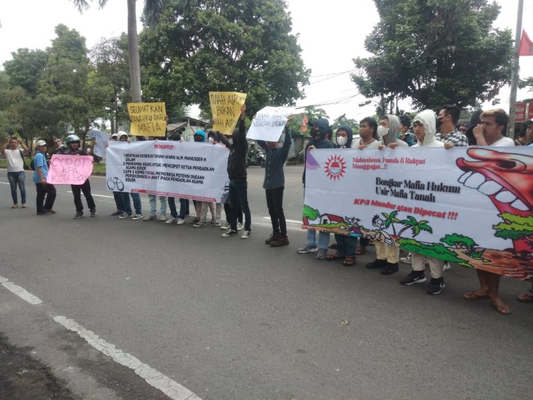 Pengadilan Agama Didemo, Massa: Mafia Tanah Muncul di Kota Bogor!