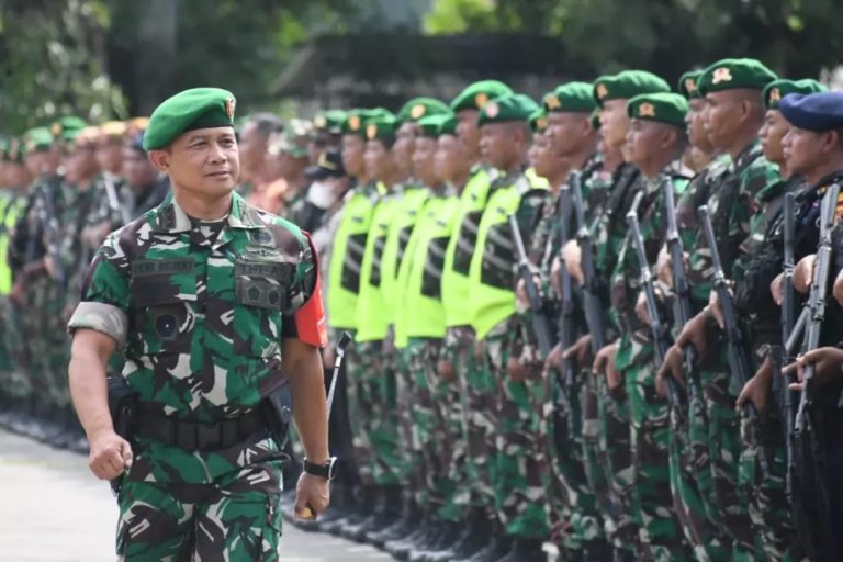 Jelang Kunker Presiden Jokowi, Danrem 081/DSJ Pimpin Apel Gelar Pasukan Pengamanan