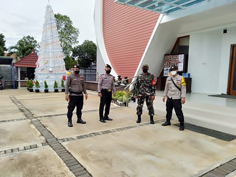 Krisis dan Perang Saling Kunci Dua Poros Kapitalisme Global