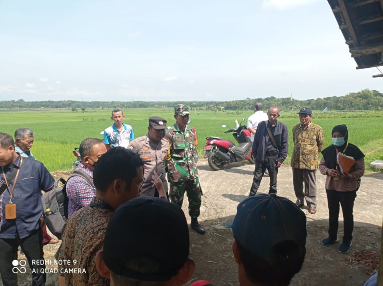 Babinsa dan Babinkamtibmas Mediasi Warga Terkait Sengketa Tanah Di Boyolali