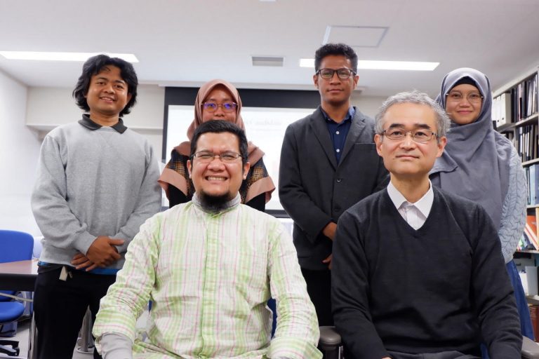 Prodi Fisika Unair, Tawarkan Peluang Masuki Dunia Industri Dan Studi Lanjut Ke Luar Negeri