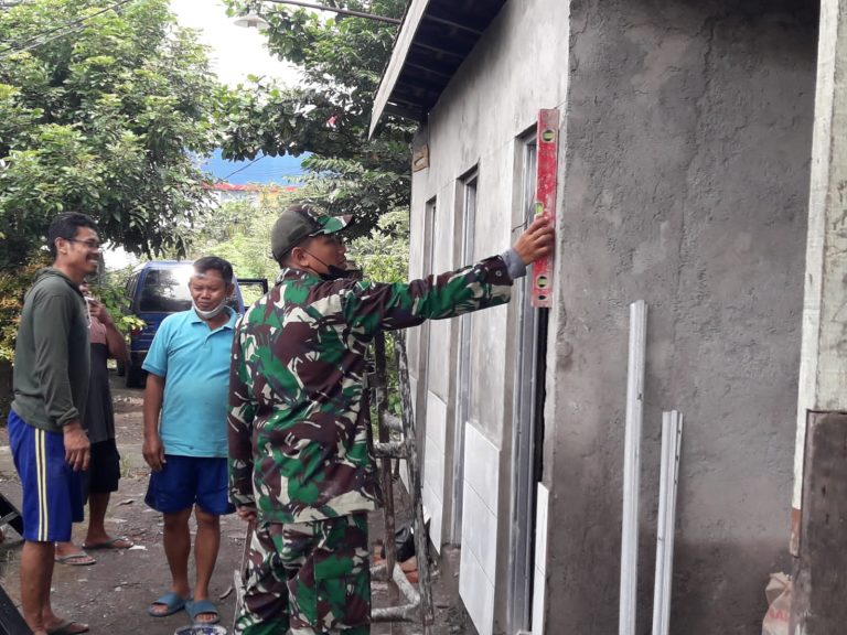Wujudkan Kedekatan Dengan Masyarakat, Koramil 03/Serengan Motori Pembangunan MCK Umum
