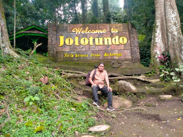 Pengamat: Saat Ini Mirip Dengan Situasi Keluarnya Dekrit Presiden Dan Pemberontakan G30S!