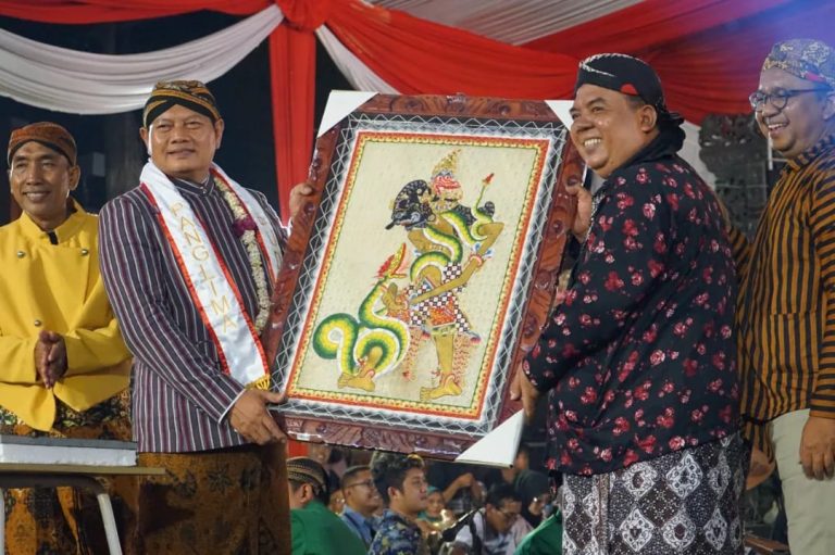 Pulang Kampung, Laksamana Yudo Margono Dikukuhkan Sebagai Panglima Budaya