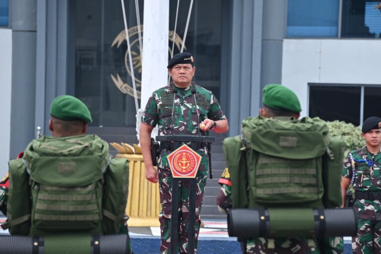 Lepas Satgas Yonif 527/BY dan Yonif 407/PK ke Papua, Panglima TNI: Papua De Jure De Facto Wilayah NKRI!