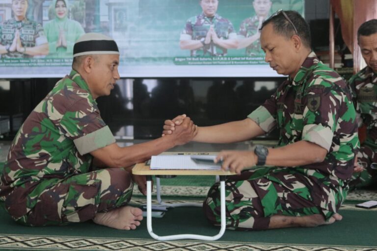 Ramadhan, Kodim 1411/Blk Korem 141/Tp Gelar Pembayaran Zakat Fitrah Serempak Kodam XIV Hasanuddin