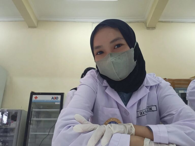 Kisah Mesy Indriani, Mahasiswi Unair Yang Kembali Rayakan Lebaran di Tanah Rantau