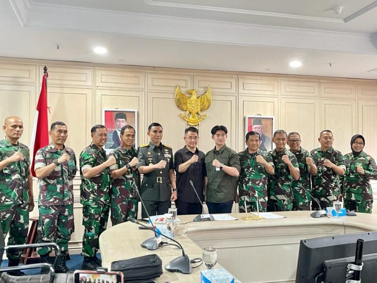 Inspiratif, Pengusaha Tangerang Bantu Pasukan TNI dengan Seragam Antinyamuk