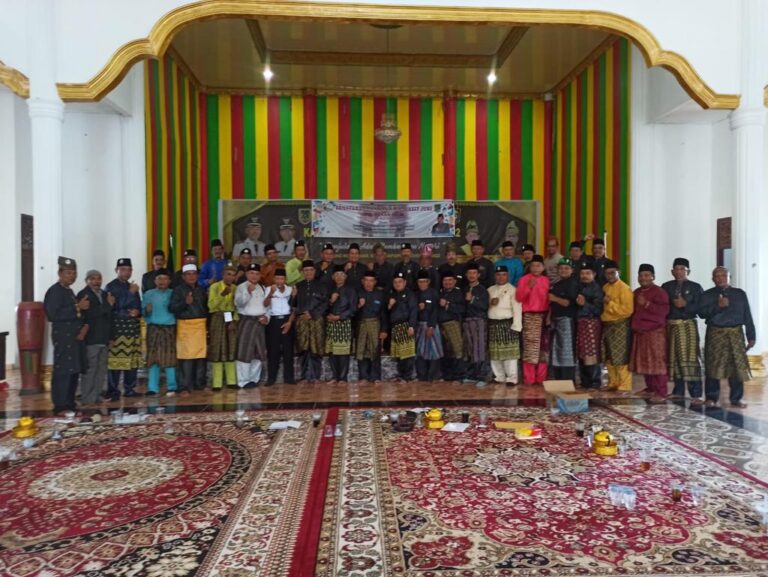 Akibat Viral Tertangkap Satu Kamar Dengan Istri Orang, LAMR Batalkan Penambalan Gelar Wabub Rohil