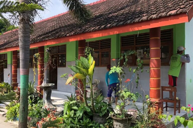 Bantu Masyarakat, Korem 081/DSJ Renovasi Rutilahu Milik Warga Madiun