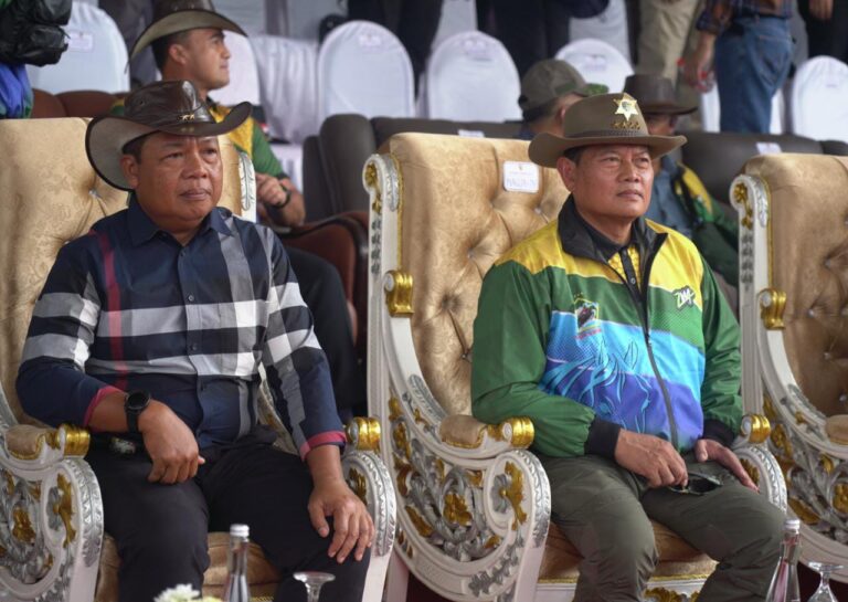 Pangdam V/Brawijaya Dampingi Panglima TNI Resmikan Kejuaraan Pacu Kuda 