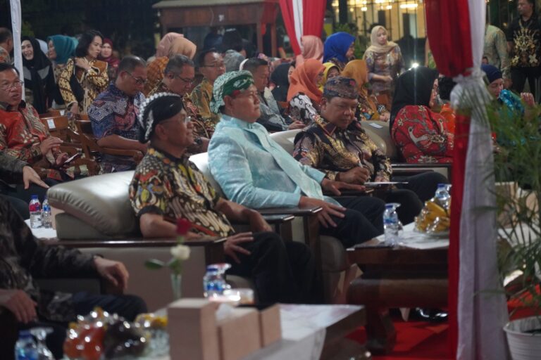 Peduli Seni Budaya, Pangdam V/Brawijaya Gelar Pertunjukan Wayang Kulit