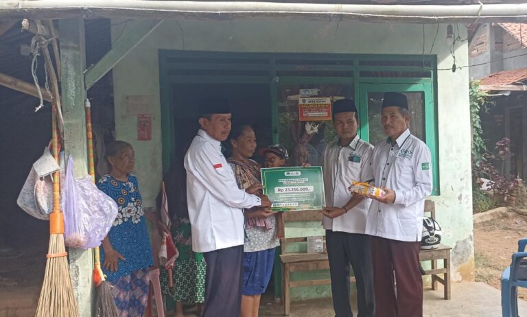 Peduli Penderita Tumor Bola Mata, Lazisnu NU Care Bungkal Serahkan Donasi Rp 23 Juta Lebih