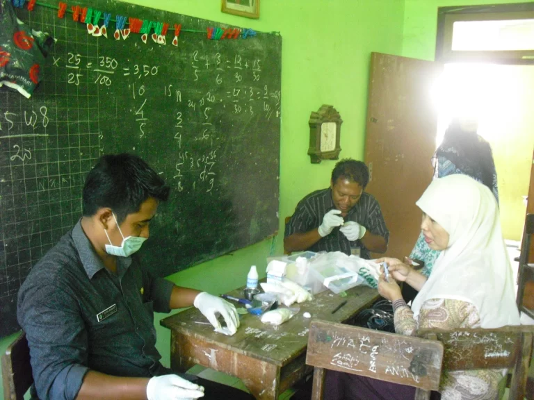 Keren, Peneliti Ini Temukan Metode Pengambilan Darah Deteksi Antibodi Kusta Dengan Kertas Saring