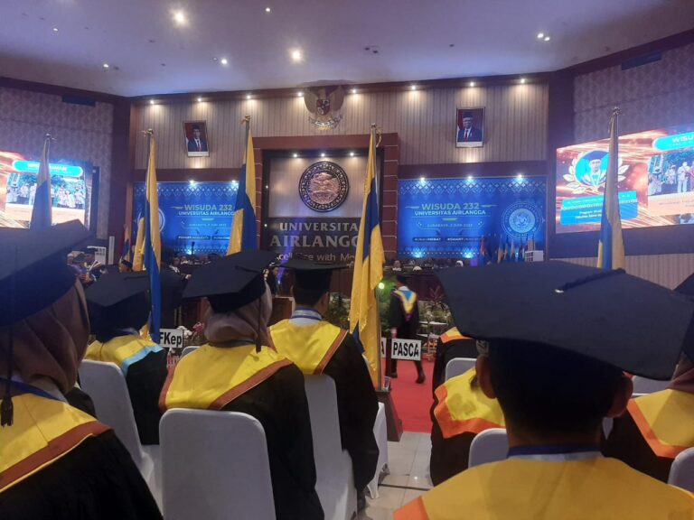 Wisuda 998 Mahasiswa, Rektor Unair: Kondisi Pasca Pandemi Mengubah Banyak Hal!