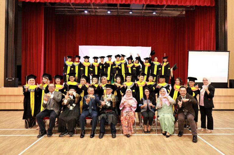 Membanggakan, 31 Pekerja Migran di Singapura Raih Gelar Sarjana di Universitas Terbuka