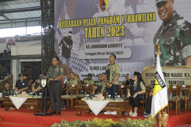 Gencarkan Pembinaan Atlet Berprestasi, Pangdam V/Brawijaya Resmikan Kejuaraan Karate dan Tenis