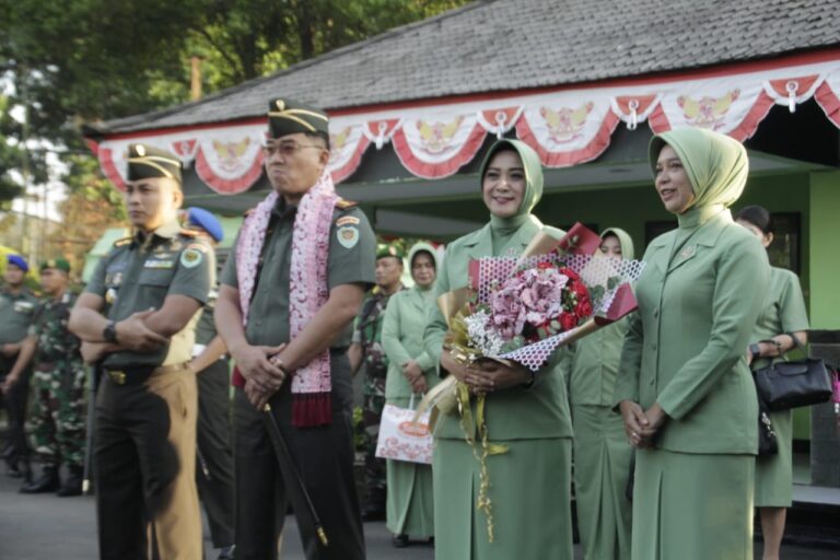 Kunker Ke Kodim Purwakarta, Danrem 063/Sunan Gunung Jati Tekankan Soal Penggunaan Medsos