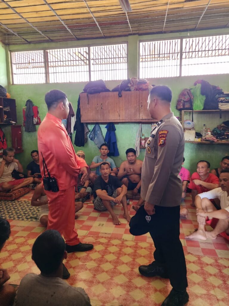 Antisipasi Gangguan Keamanan, Rutan Kelas IIB Rengat Lakukan Pengecekan Blok Hunian Bersama Polsek Rengat Barat