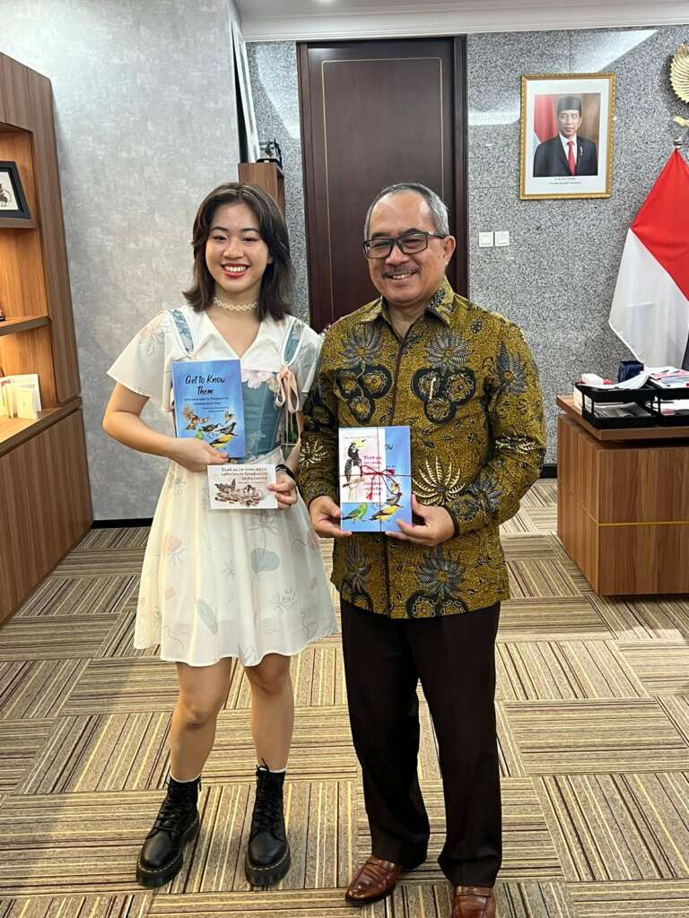 Mengenal Ellena Gabrielle, Pelajar Indonesia Yang Terbitkan Buku tentang Habitat Burung di SIngapura