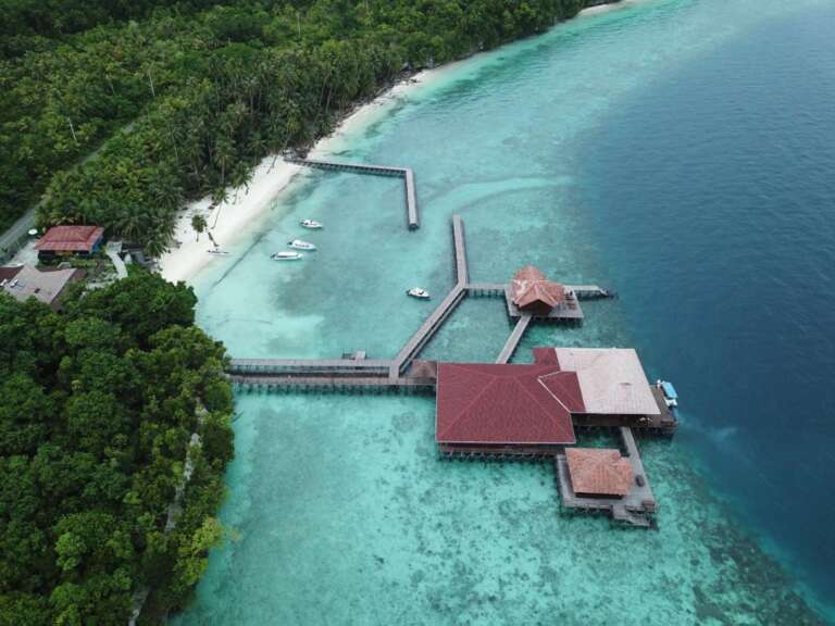 Eksplor “Maldives van Indonesia”, Batik Air Luncurkan Penerbangan Non-Stop Ke Berau Dari Surabaya dan Jakarta