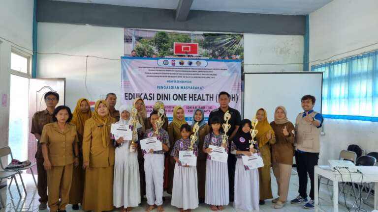 Gelar Pengmas EDOH Pada Murid SD, FKM Unair Cari Kader Cilik One Health