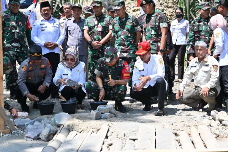 TMMD Sengkuyung III Kodim Sukoharjo Nguter Resmi Dibuka, Bangun Fasilitas Jembatan Untuk Warga