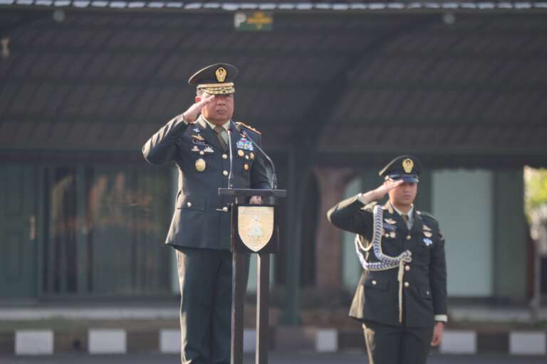 Pimpin Upacara Peringatan Hari Kesaktian Pancasila, Pangdam V/Brawijaya: Pegang Teguh Nilai-Nilai Pancasila!