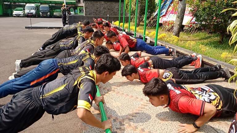 Kodim Purwakarta Berikan Pelatihan Pembinaan Fisik Bagi Calon Prajurit TNI