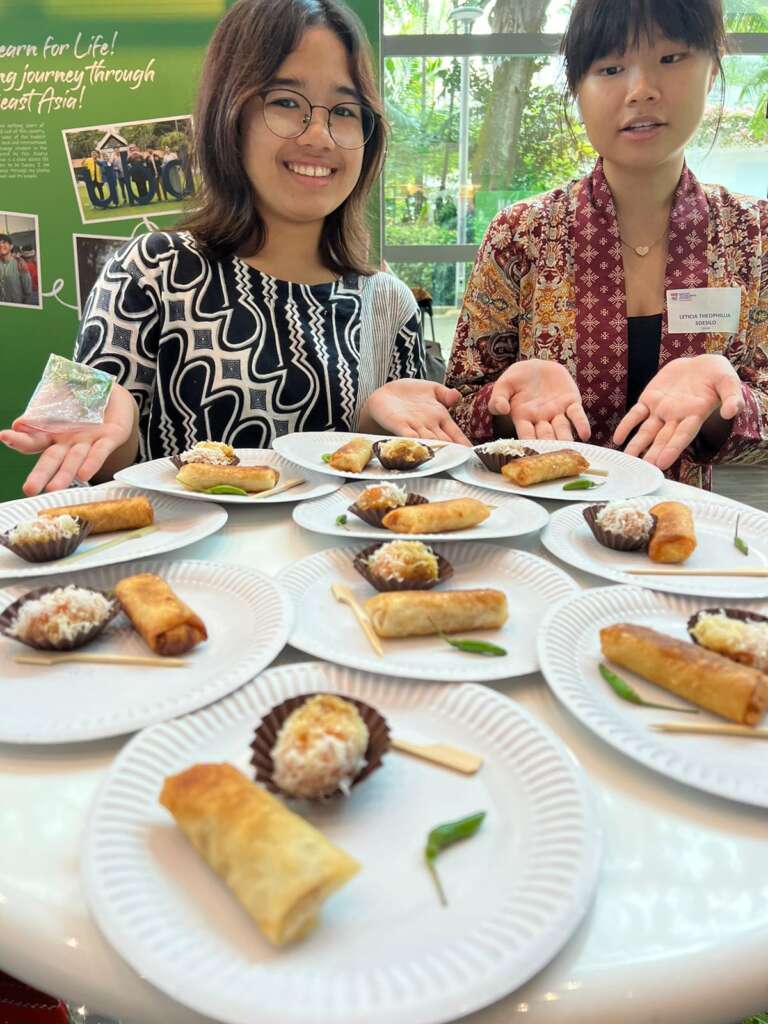 Mahasiswa IISMA di Singapura Lakukan Gastromacy Promosikan Potensi Pendidikan Indonesia