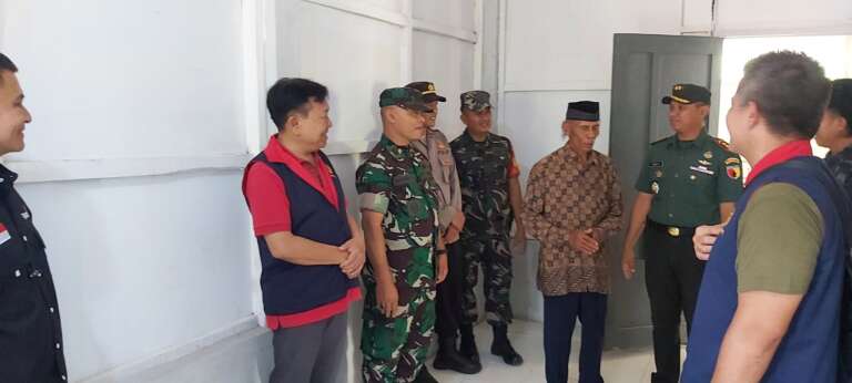 Bedah Rumah Pakisaji, Wujud Nyata TNI Hadir Dan Solutif Bagi Kesulitan Masyarakat