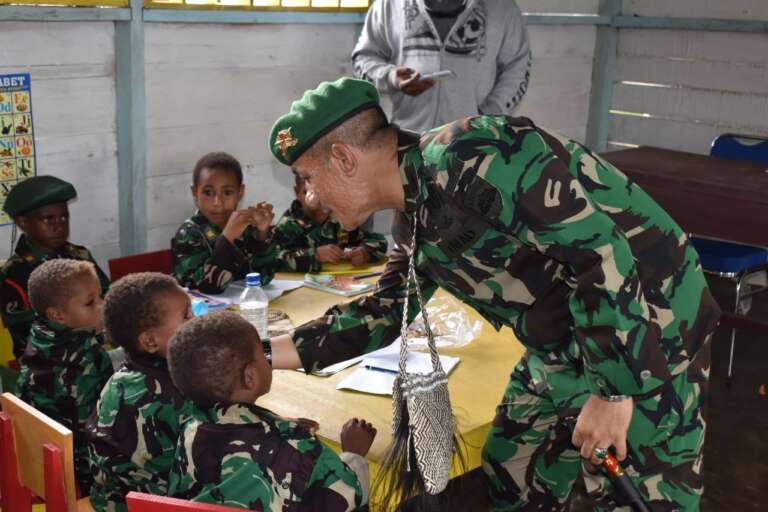 Dansatgas Yonif 125/SMB Resmikan PAUD SI’MBISA, Masyarakat Venaha Sambut Gembira