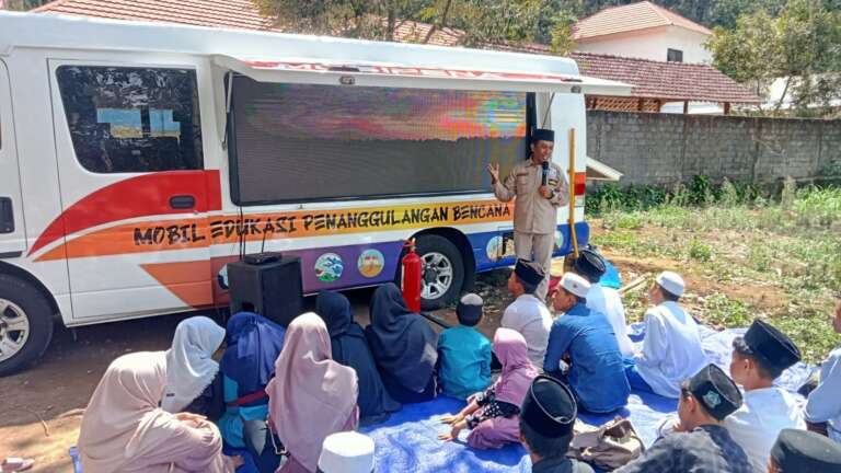Animo Tinggi, Santri 7 Ponpes Ikuti Pelatihan SPAB di Ngantang Malang