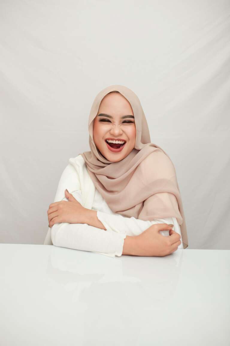 Solois Mary Jona Tebarkan Pesan Self Love Dan Ajak Pendengar Self Hug Melalui Single “Afirmasi”