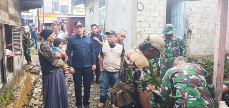 Lubuk Sikaping Porak Poranda Dihantam Air Bah, Bupati Sabar AS Pimpin Penanganan Terpadu