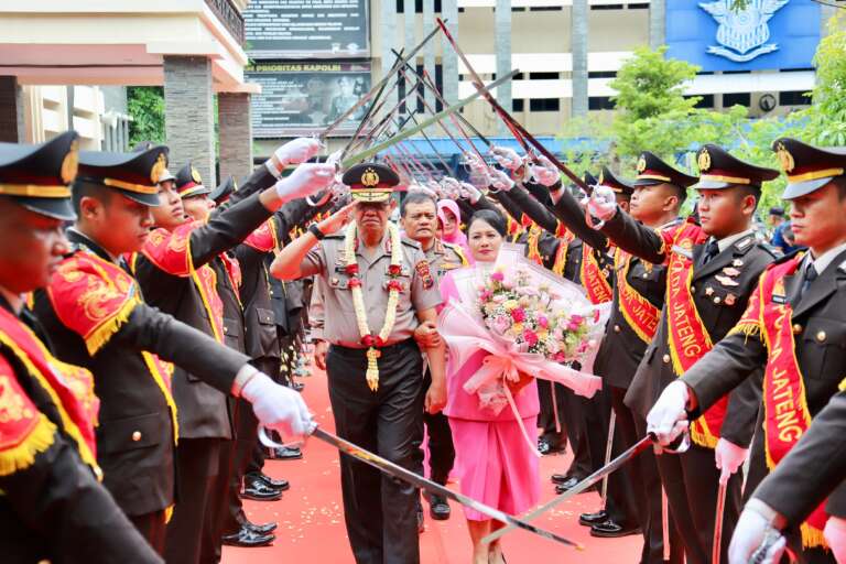 Tiba Masa Purna Tugas, Brigjen Pol Drs. Untung Sudarto Pamitan Dari Polri