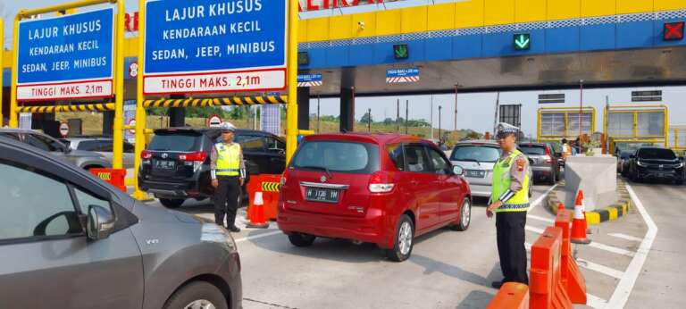 Arus Lalu Lintas Meningkat Jelang Nataru, Ini Sejumlah Imbauan Polri Untuk Para Pengguna Jalan