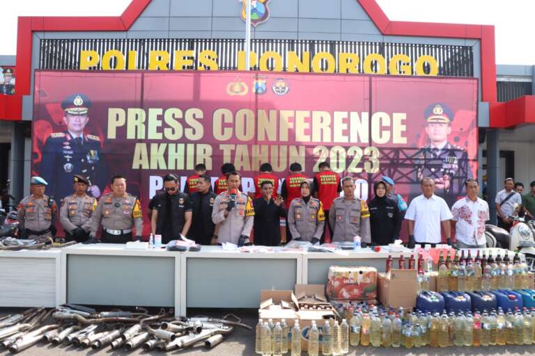 Beberkan Prestasi Sepanjang 2023, Polres Ponorogo Adakan Press Conference Akhir Tahun