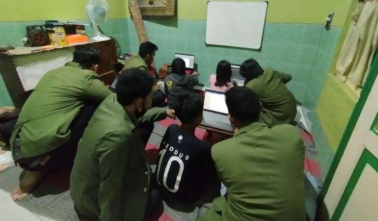 Menghadapi Era Digital, Mahasiswa KKN UPN Veteran Jawa Timur Melakukan Pelatihan Microsoft Office Pada Siswa SD dan SMP Surabaya