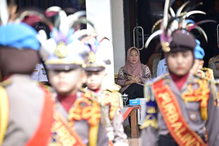 Hadiri Apel Operasi Lalin Candi 2024, Bupati Tiwi: Semoga Bermanfaat dan Bisa Tingkatkan Kualitas Keselamatan!