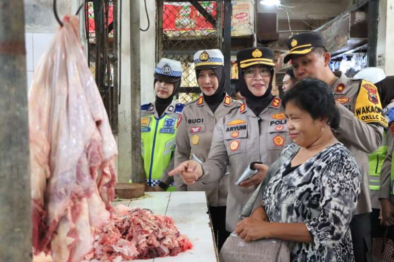 Cegah Peredaran, Polres Salatiga Sosialisasikan Tentang Uang Palsu Pada Pedagang Pasar