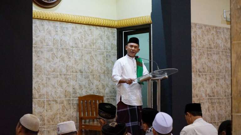 Safari Subuh di PT Refindo, Danrem 081/DSJ Ajak Berlomba-Lomba di 10 Hari Terakhir Ramadan