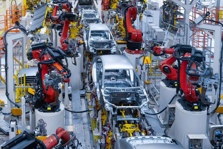 Investasi Industri Manufaktur Nasional Alami Kenaikan Signifikan, Tingkatkan Kesejahteraan atau Justru Mengeksploitasi?