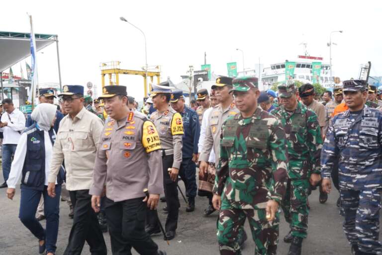 Cek Kesiapan di Pelabuhan Gilimanuk, Panglima TNI: Persiapan Matang Hadapi Potensi Bencana Mudik 2024!