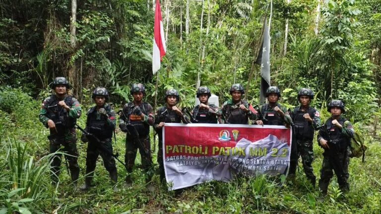 Jaga Kedaulatan, Satgas Yonif 122/TS Gelar Patroli Patok MM 2.2 di Perbatasan Indonesia-Papua Nugini
